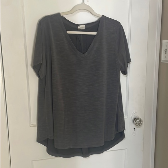 Mod Ref Gray Relaxed Asymmetrical T-Shirt - Picture 6 of 8